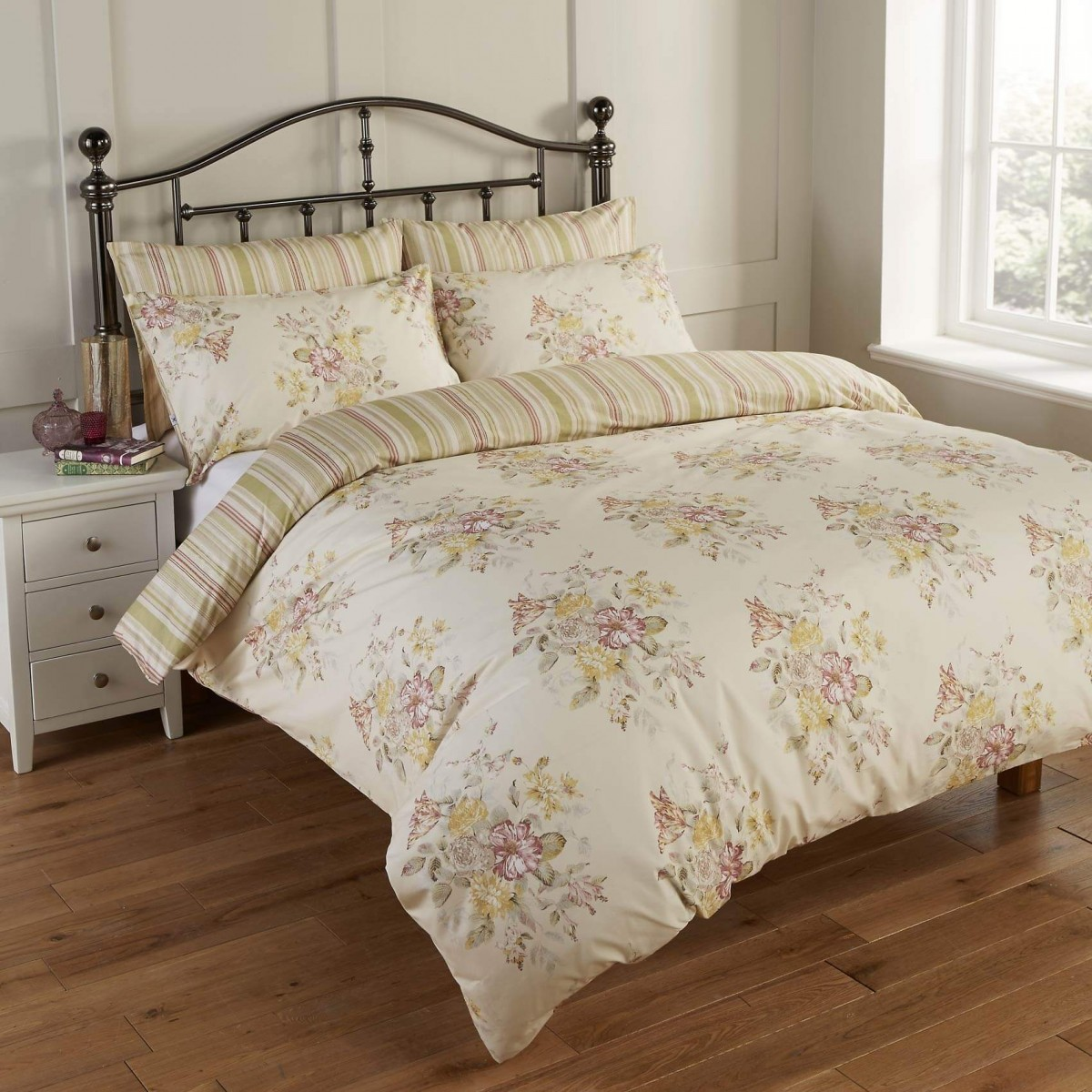 Vantona Rosina Floral Print Duvet Cover Set - Natural