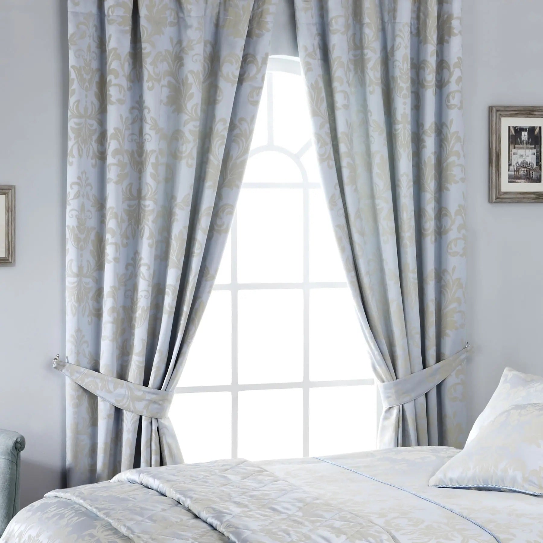 Vantona Country Cressida Jacquard Lined Curtains and Tiebacks - 66 x 72