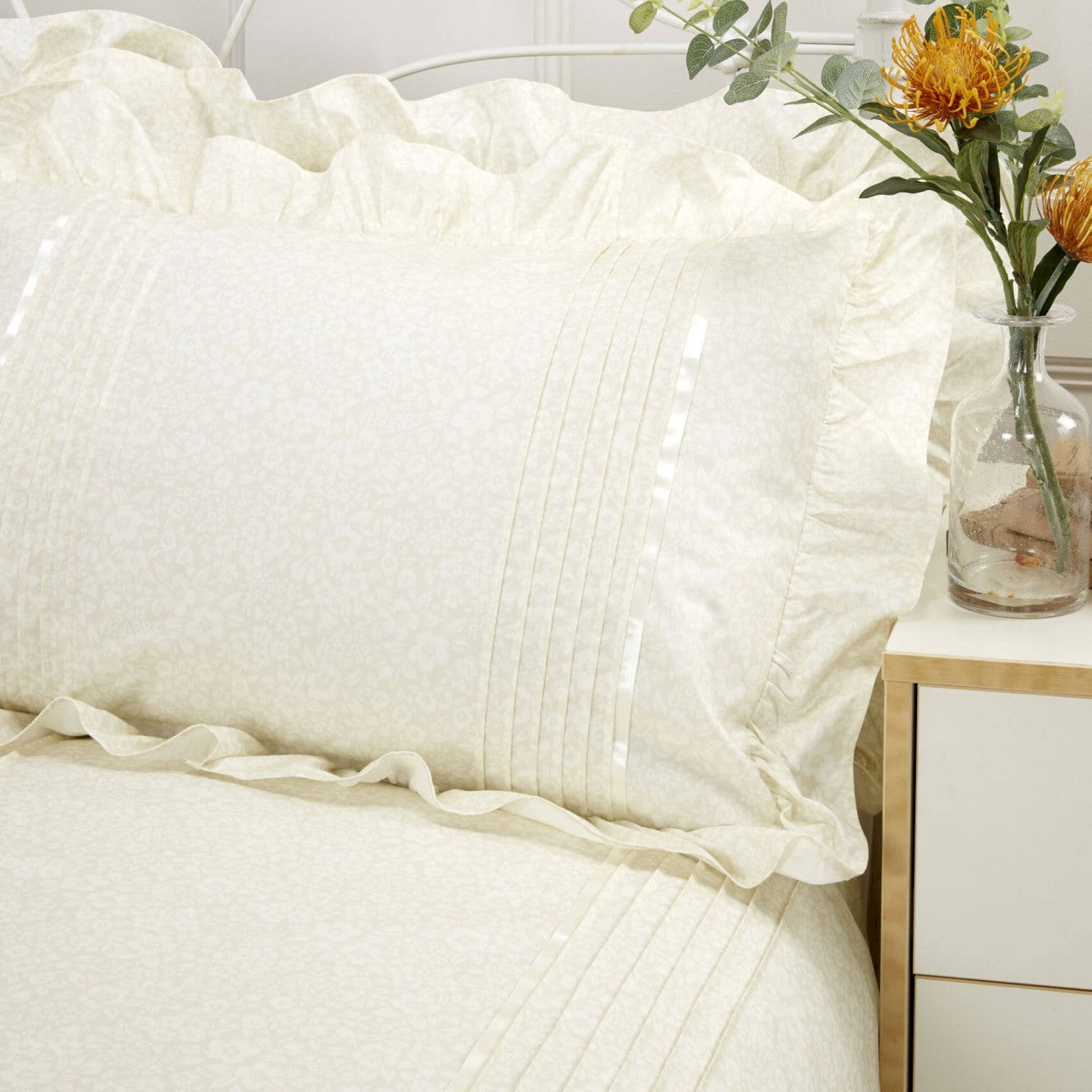 Vantona Country Monique Duvet Cover Set - Cream, Floral Print Bedding