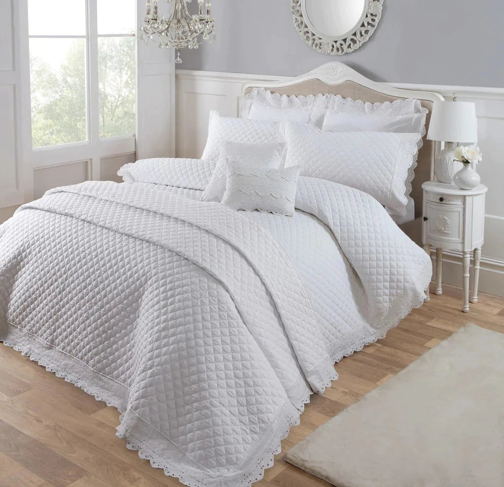 Vantona Byzantium Schiffli Lace Throw - White