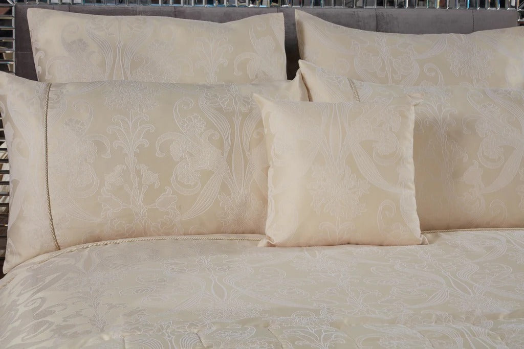 Vantona Nouveau Damask Jacquard bedding Sets