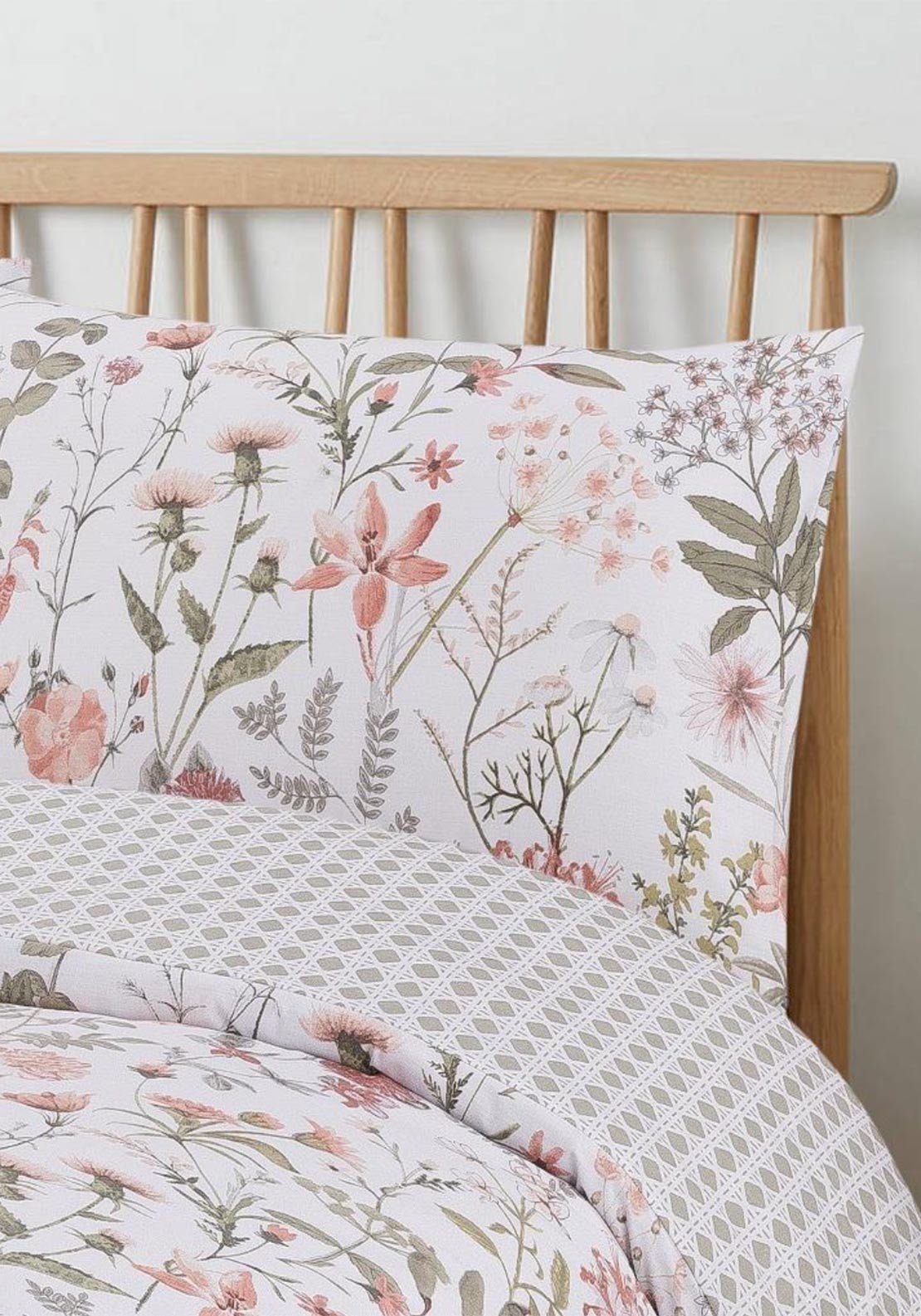 Vantona Classic Secret Garden Duvet Cover Set - Multi