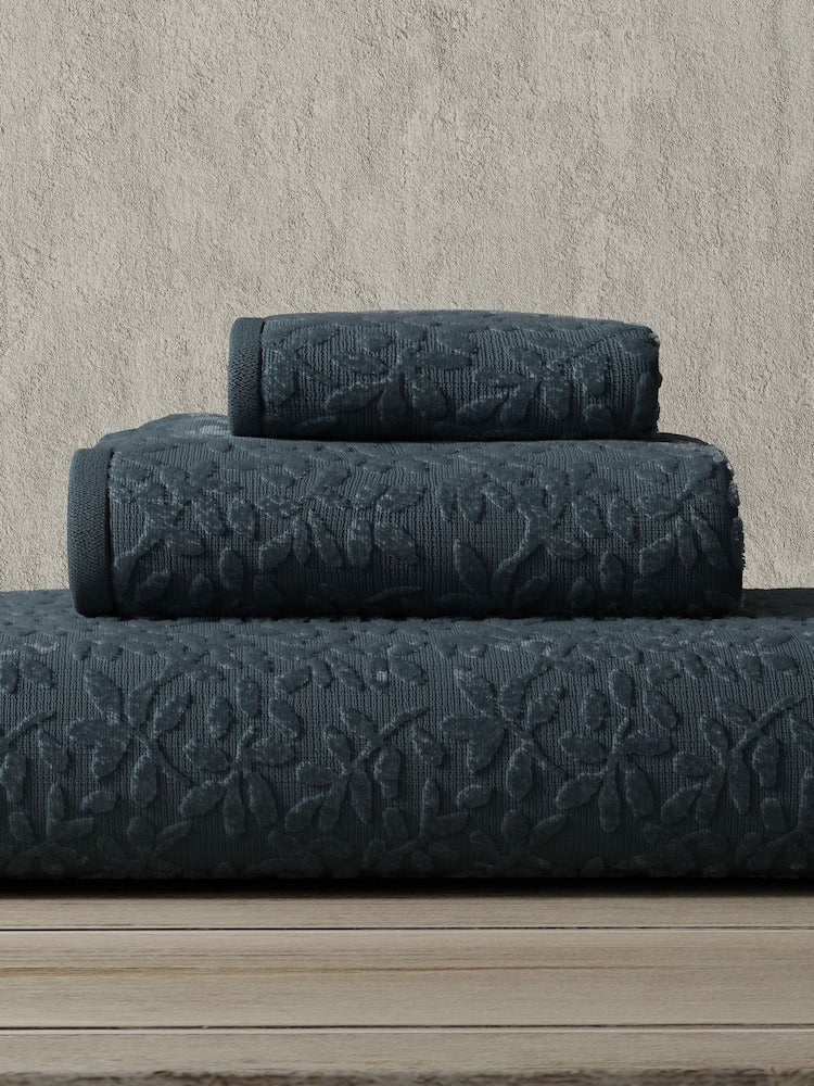 Vantona Luxury Leaf Jacquard Cotton Towel - Grey